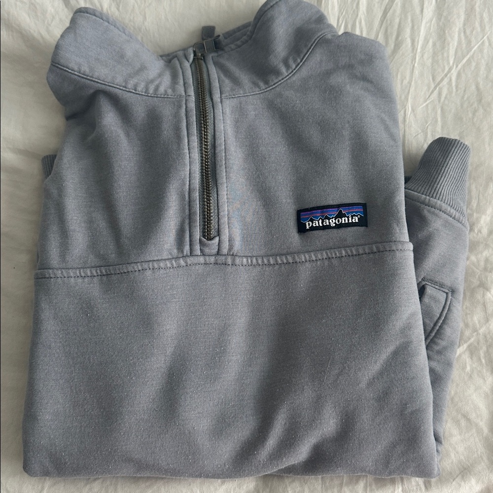 Patagonia women’s 1/4 Zip-Up Gray Sweater